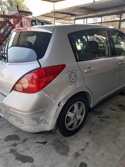 نيسان فيرسا